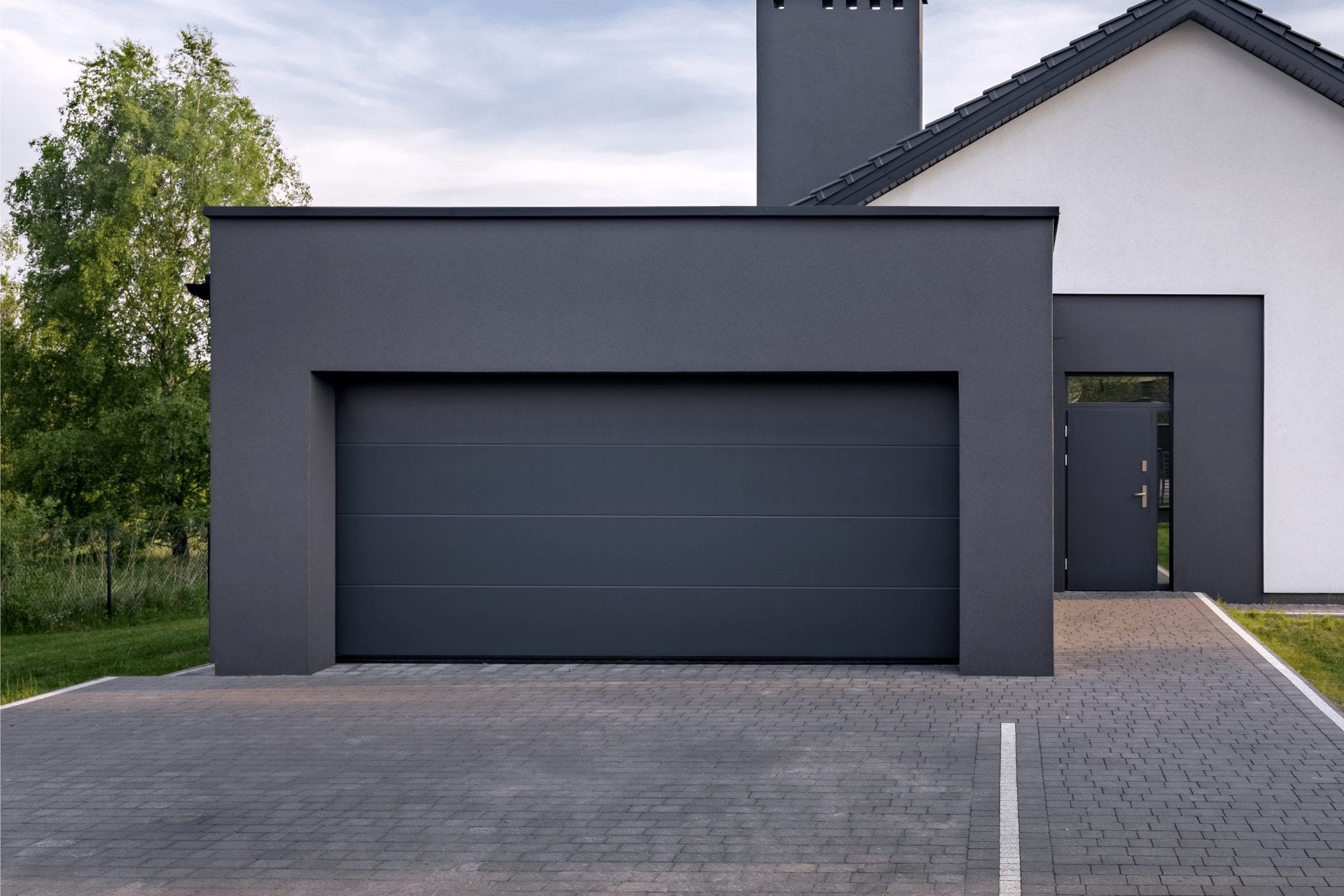 traditional garage doors company